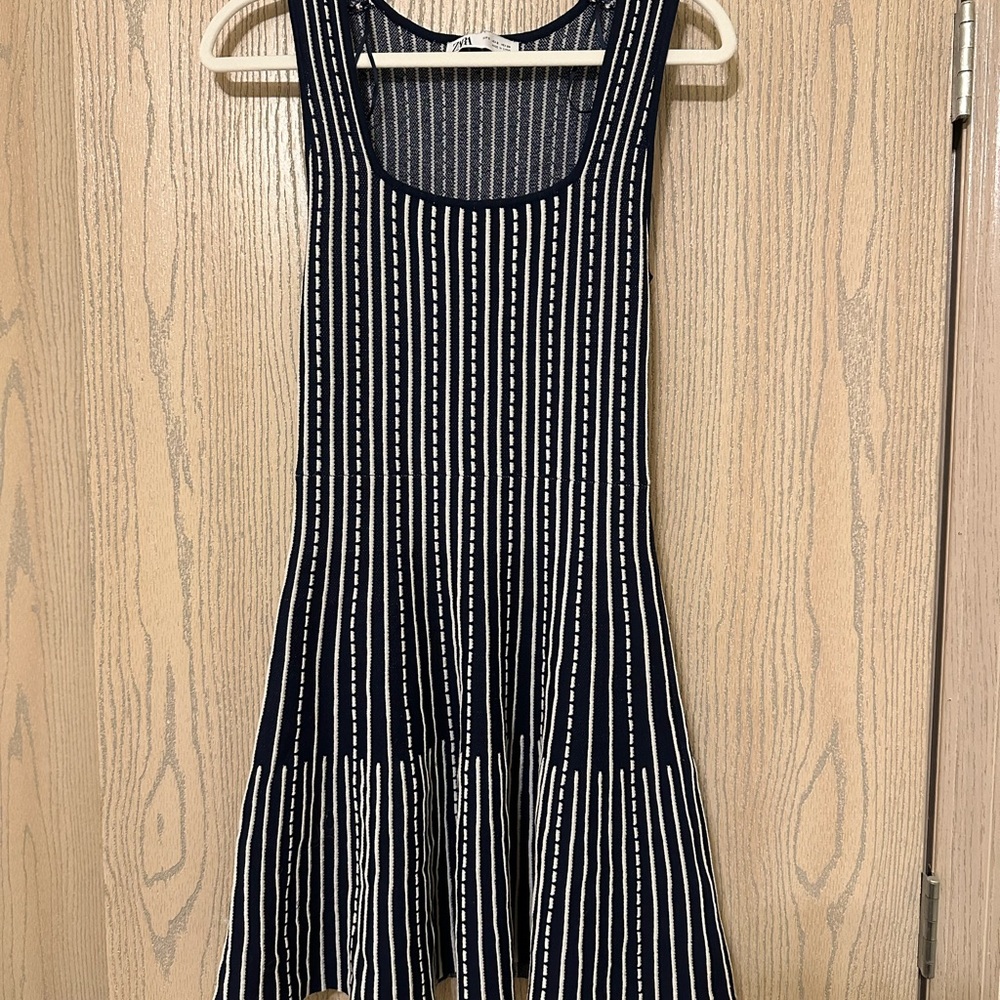 Zara Elegant Navy and White Striped Knit Dress